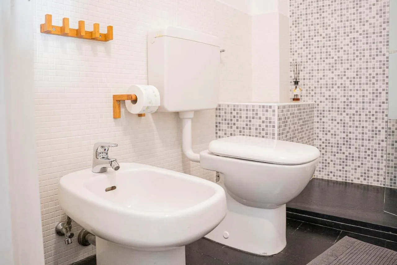 075 - Casa Intimita, Centro Chiavari, 600 Metri Mare Apartment
